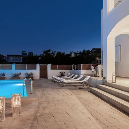 Villa The Serene Retreat *