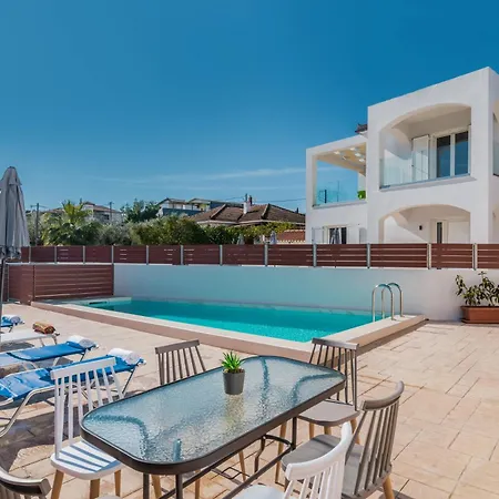 Villa The Serene Retreat